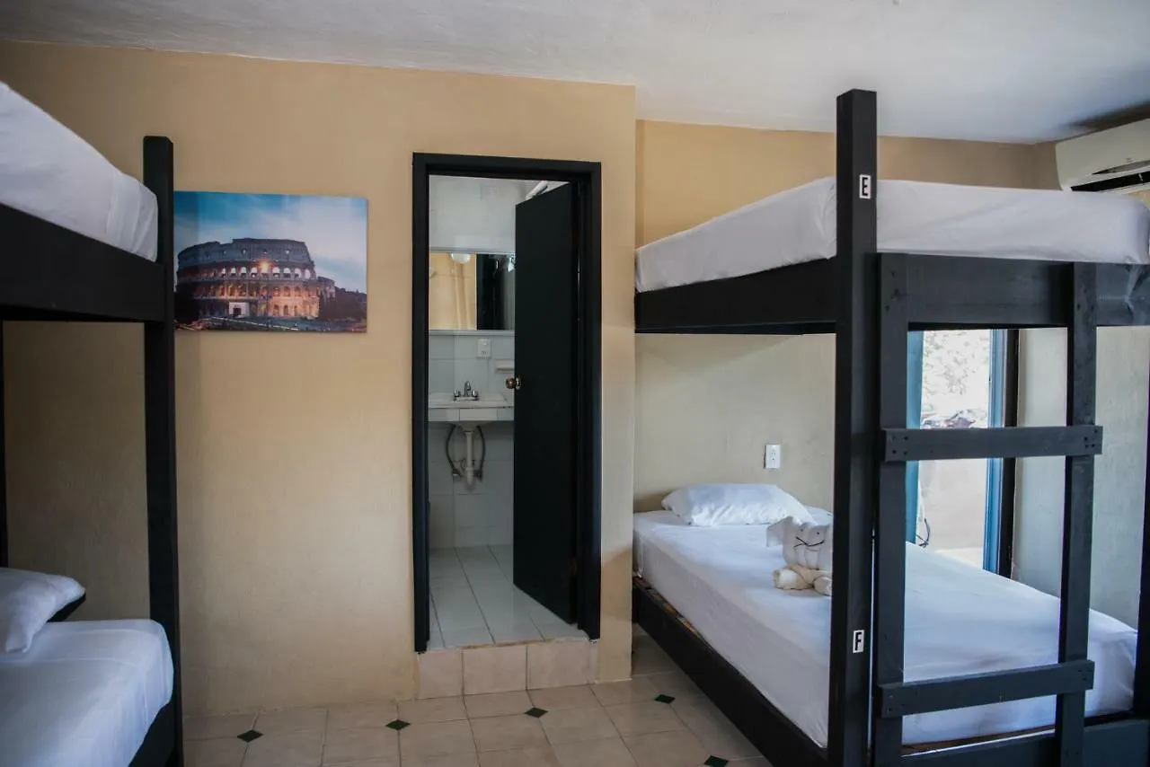 Hostal La Playita Pdc Playa del Carmen 0*,  Messico